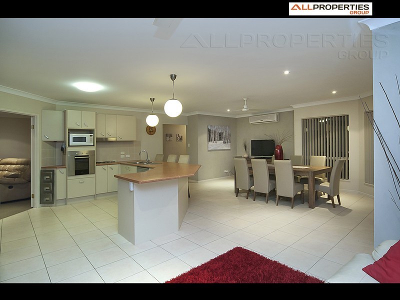 8 St Ives Cl, Drewvale QLD 4116