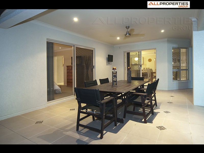 8 St Ives Cl, Drewvale QLD 4116