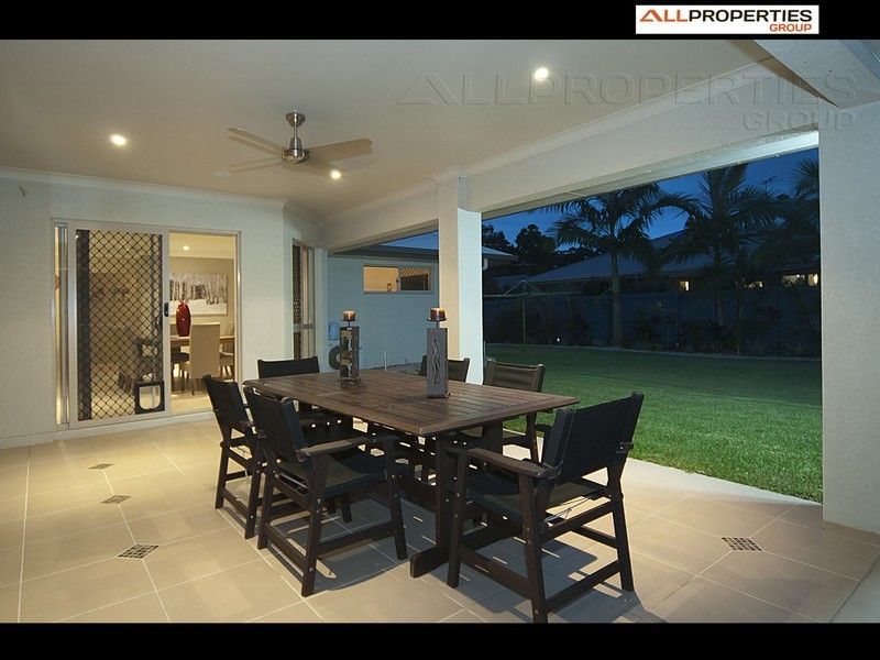 8 St Ives Cl, Drewvale QLD 4116