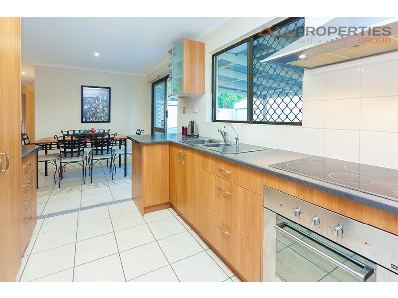 48 Ironwood St, Crestmead QLD 4132