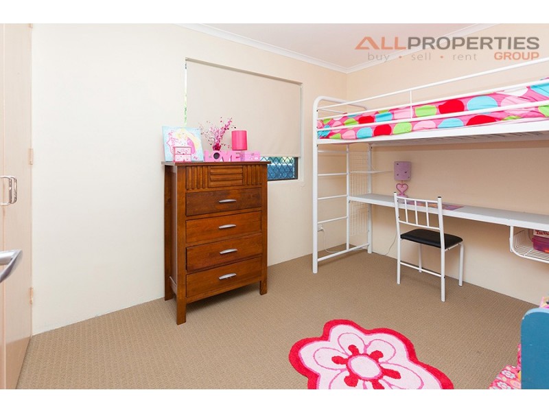 48 Ironwood St, Crestmead QLD 4132