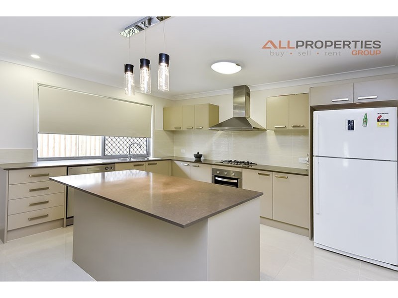 43 Dinnigan Cr, Durack QLD 4077