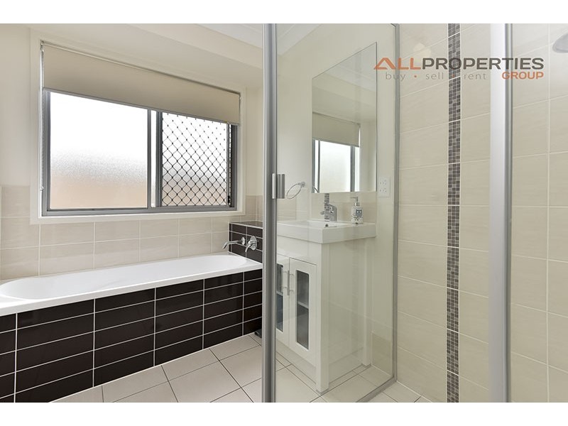 43 Dinnigan Cr, Durack QLD 4077