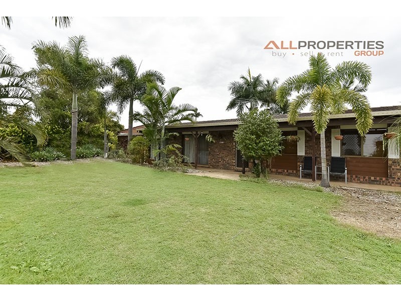 2 Cosway St, Hillcrest QLD 4118