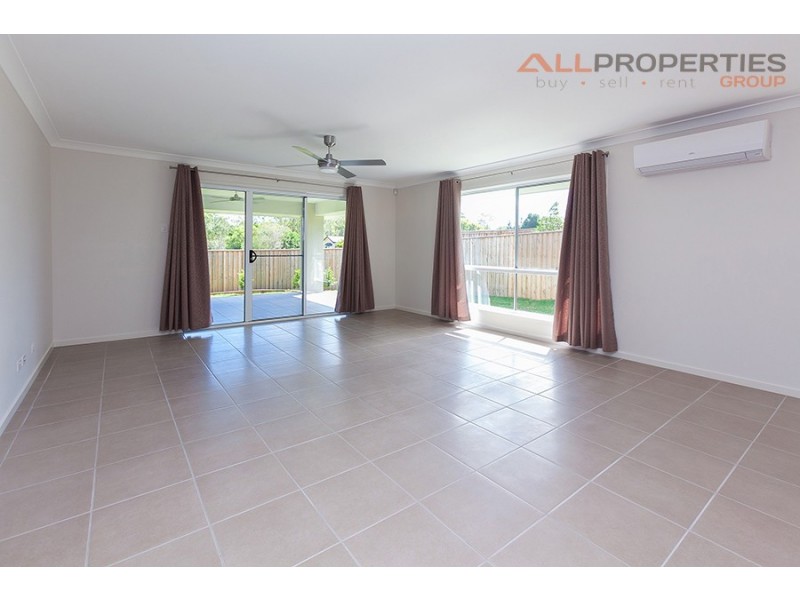 64 The Avenue, Heathwood QLD 4110