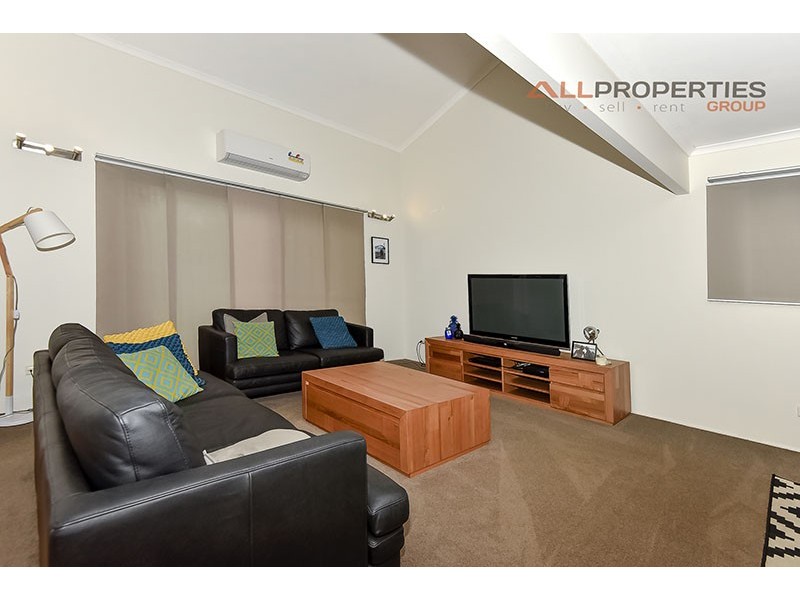 26 Buffalo Street, Riverhills QLD 4074