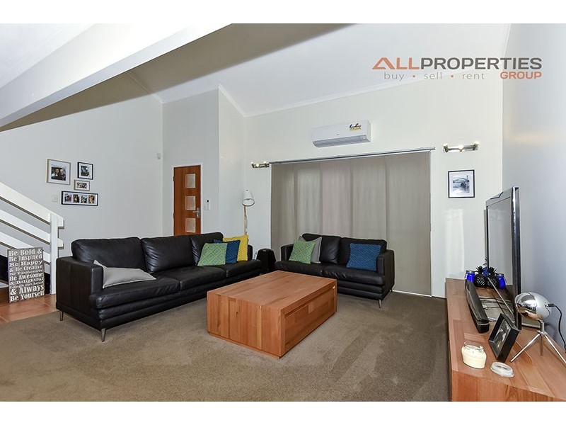 26 Buffalo Street, Riverhills QLD 4074