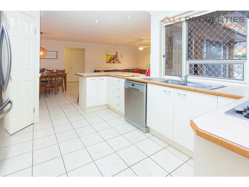 11 Branxton Place, Parkinson QLD 4115