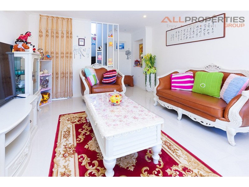 124 North Hill Drive, Robina QLD 4226