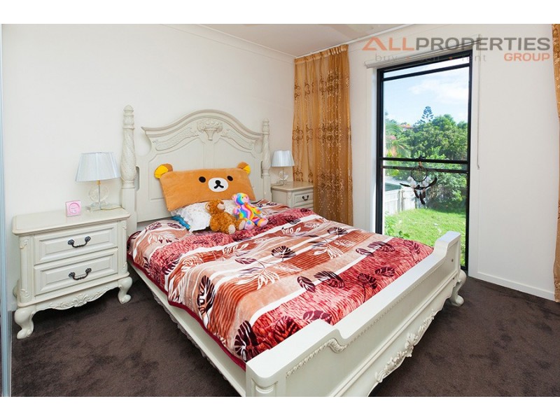 124 North Hill Drive, Robina QLD 4226