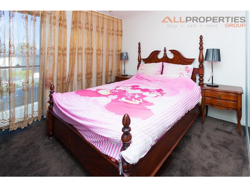 124 North Hill Drive, Robina QLD 4226