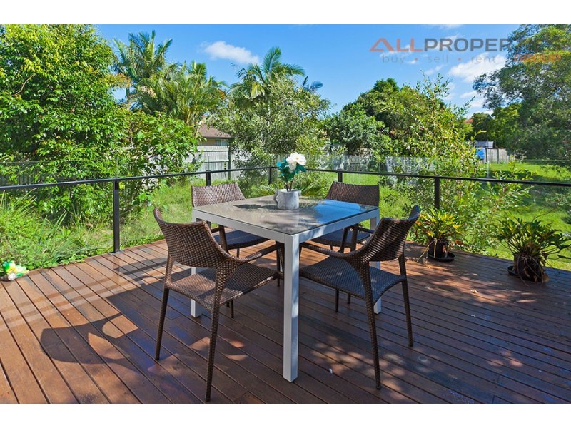 124 North Hill Drive, Robina QLD 4226