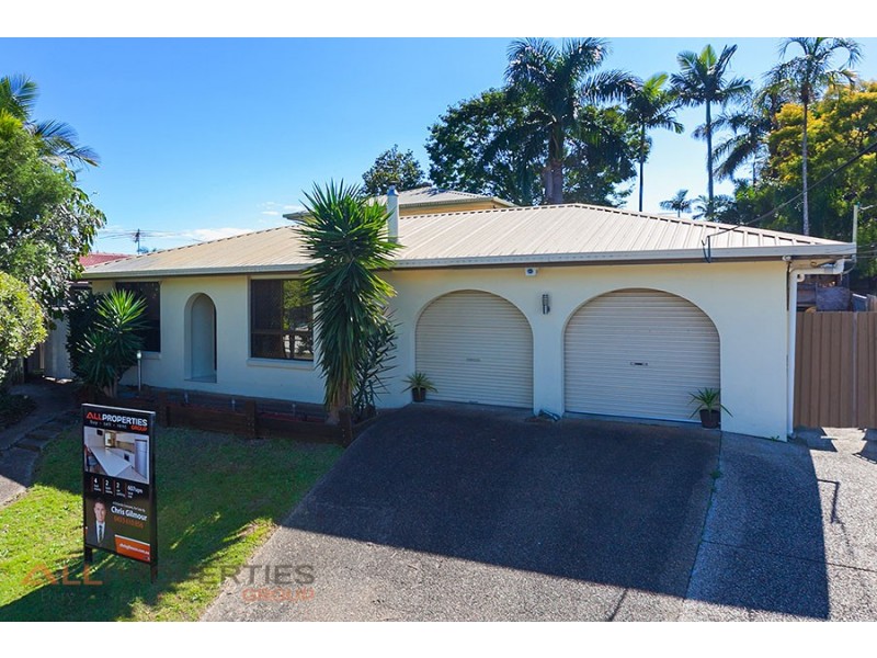 4 Orlando Cres, Springwood QLD 4127