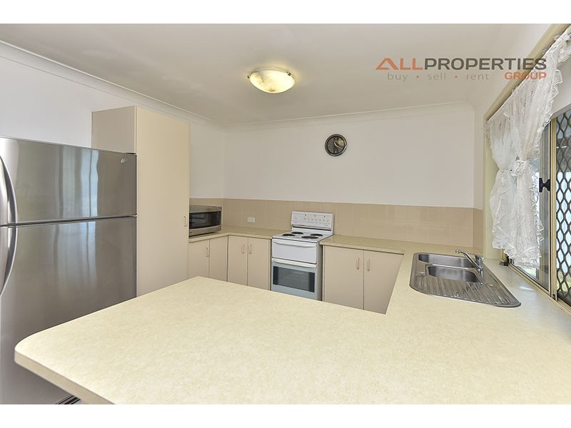 5 Learmonth Court, Hillcrest QLD 4118