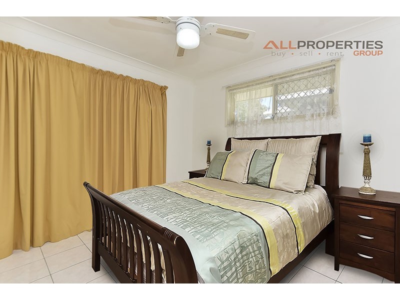 5 Learmonth Court, Hillcrest QLD 4118