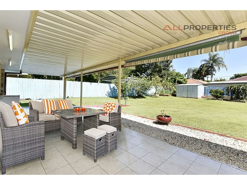 5 Learmonth Court, Hillcrest QLD 4118