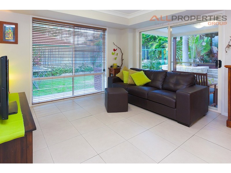 6 Woollahra Place, Forest Lake QLD 4078