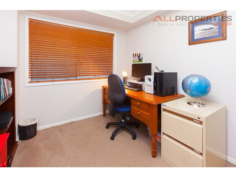 6 Woollahra Place, Forest Lake QLD 4078