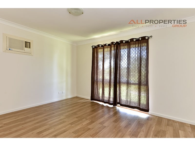 30 EMERALD DRIVE, Regents Park QLD 4118