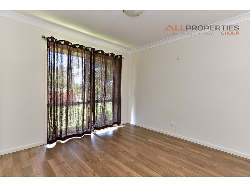 30 EMERALD DRIVE, Regents Park QLD 4118
