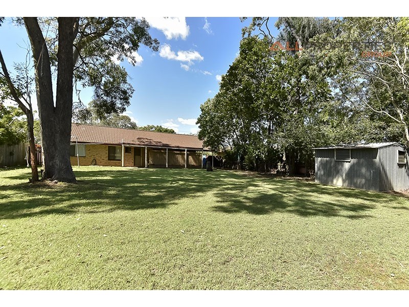 30 EMERALD DRIVE, Regents Park QLD 4118