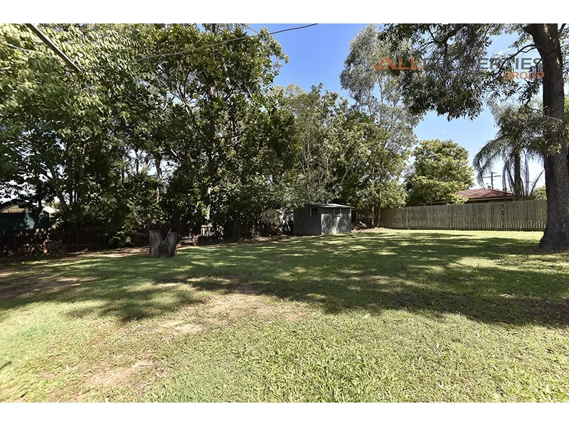 30 EMERALD DRIVE, Regents Park QLD 4118