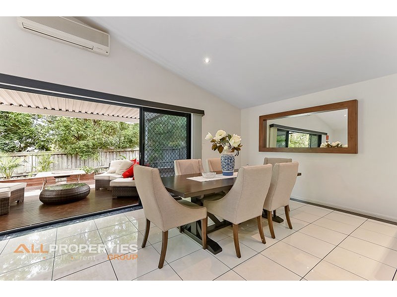 34 Carisbrook Circuit, Forest Lake QLD 4078