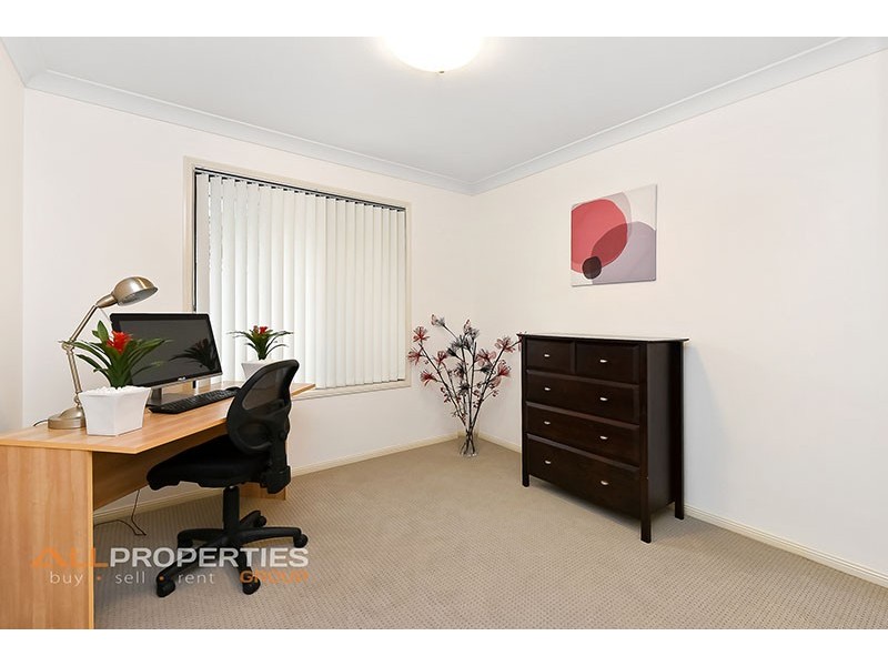 34 Carisbrook Circuit, Forest Lake QLD 4078
