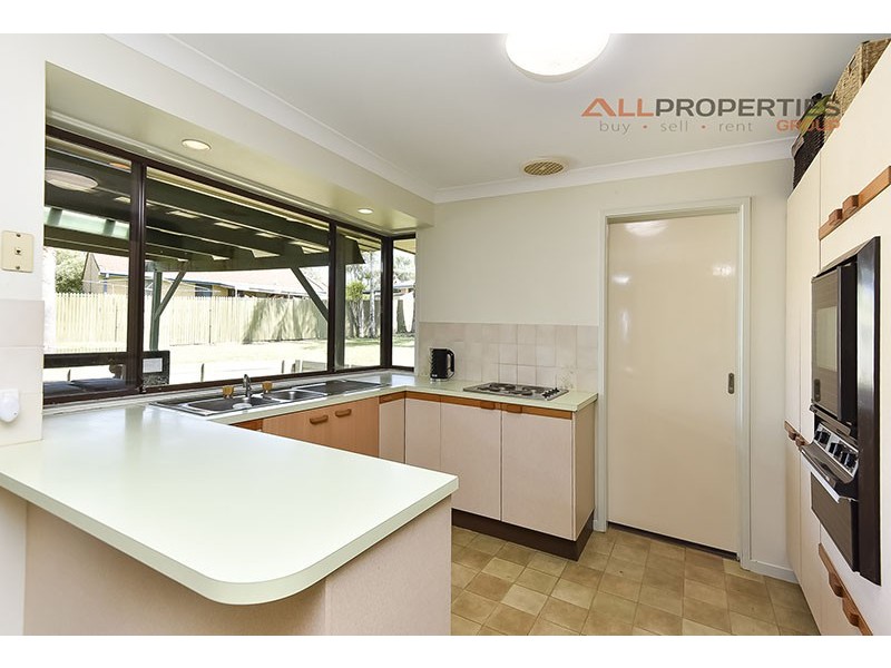 8 Savoy Court, Browns Plains QLD 4118