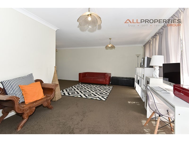 8 Savoy Court, Browns Plains QLD 4118