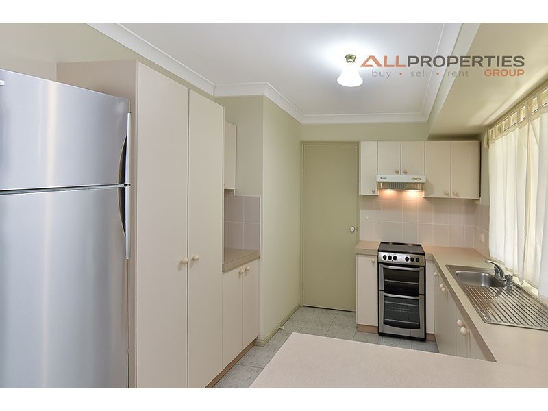 31 Westwood Drive, Hillcrest QLD 4118