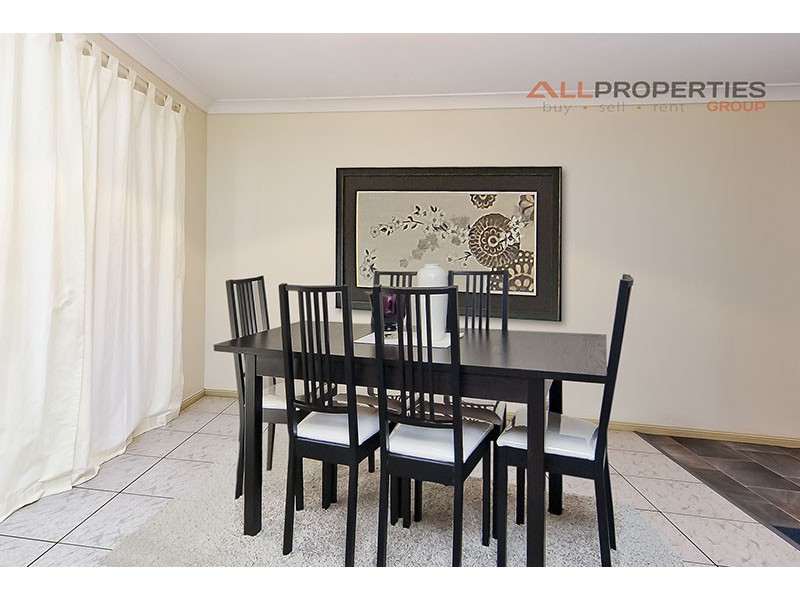 31 Westwood Drive, Hillcrest QLD 4118