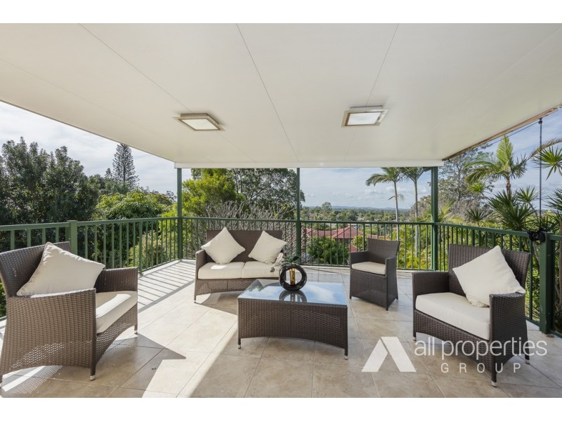 15 COCAS STREET, Regents Park QLD 4118
