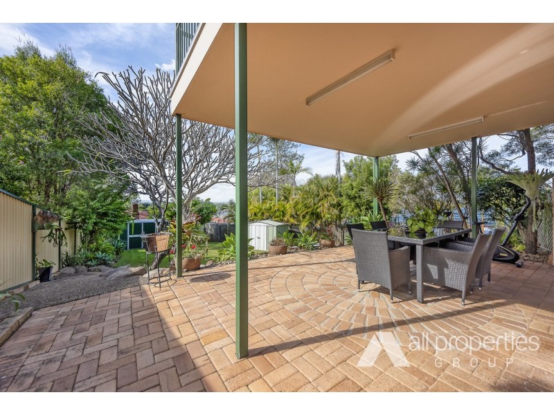15 COCAS STREET, Regents Park QLD 4118