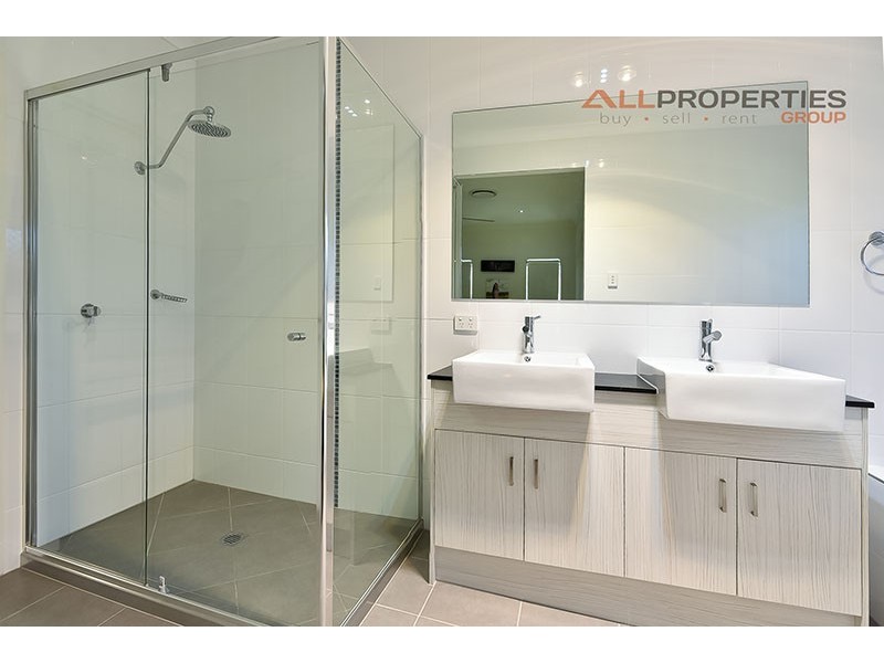 136-144 William Humphreys Drive, Mundoolun QLD 4285