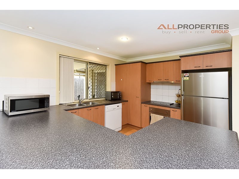 121 Jubilee Ave, Forest Lake QLD 4078