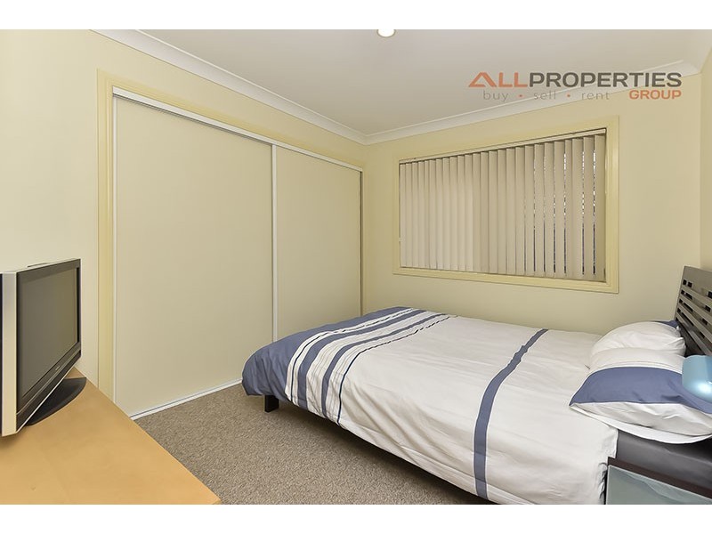 121 Jubilee Ave, Forest Lake QLD 4078