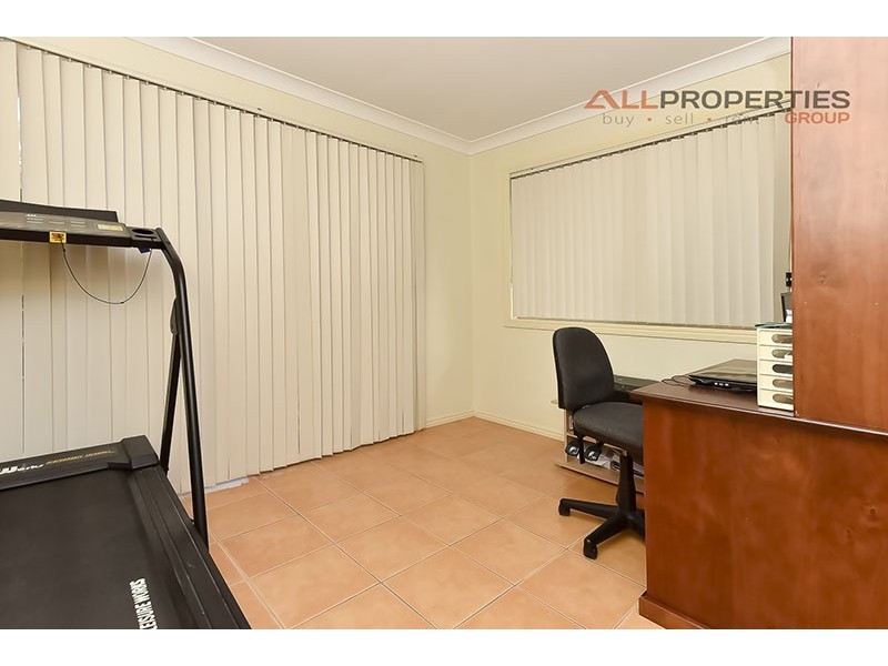 121 Jubilee Ave, Forest Lake QLD 4078