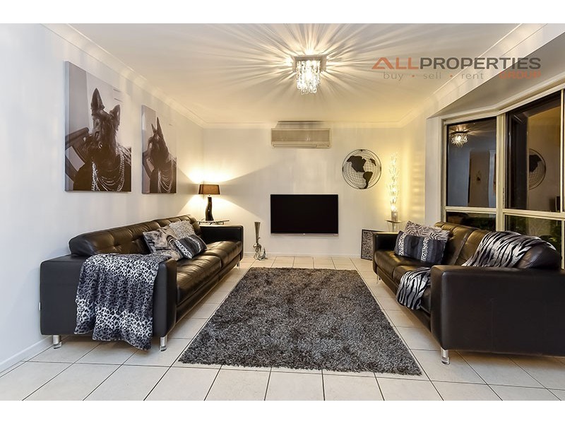 59 Flinders Cr, Forest Lake QLD 4078