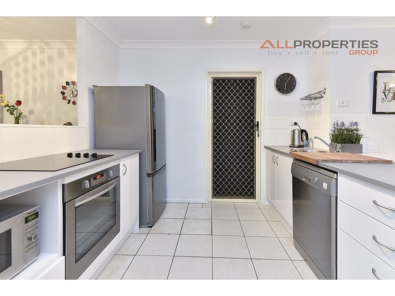 59 Flinders Cr, Forest Lake QLD 4078