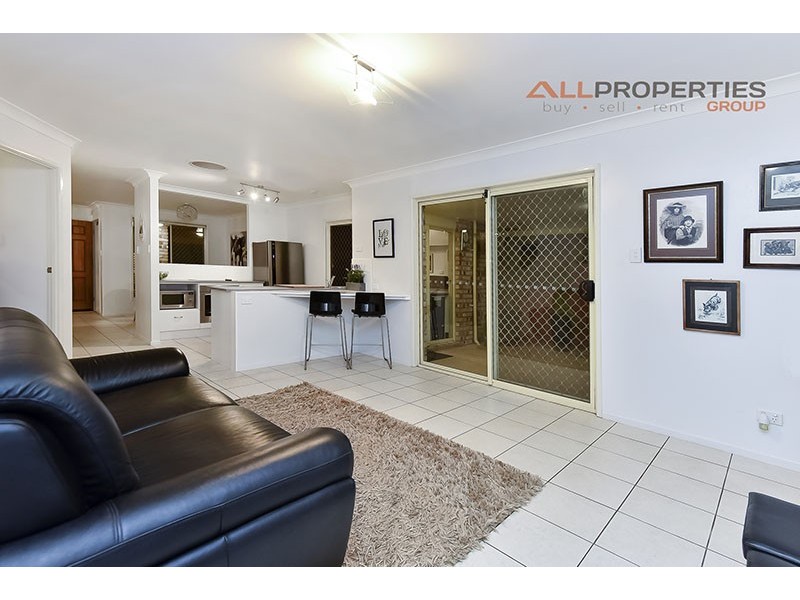59 Flinders Cr, Forest Lake QLD 4078