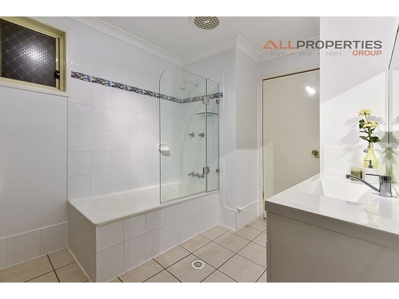 59 Flinders Cr, Forest Lake QLD 4078