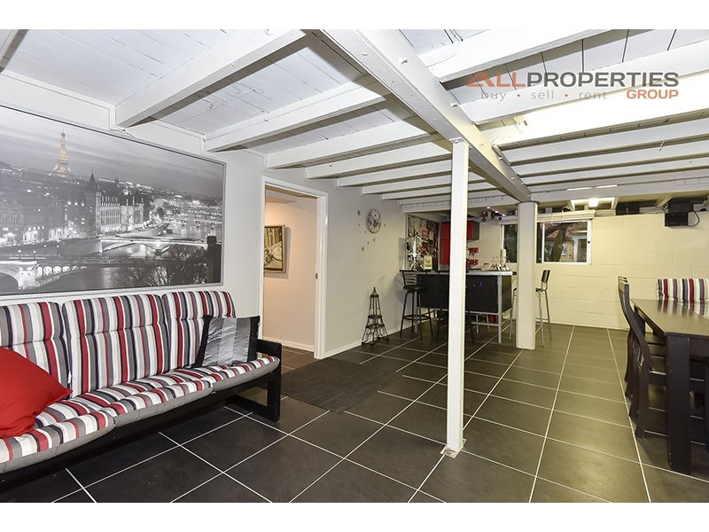 1165 Oxley Road, Oxley QLD 4075