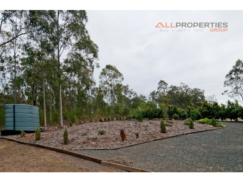 293-295 BAMBOO Drive, Woodhill QLD 4285