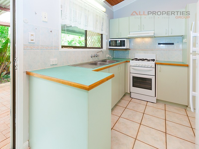 25 Enford Street, Hillcrest QLD 4118