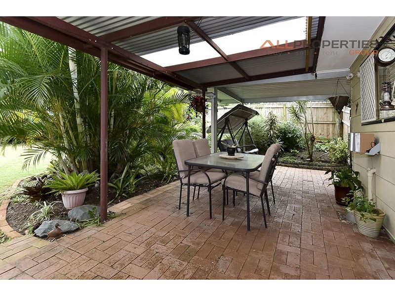 25 Enford Street, Hillcrest QLD 4118