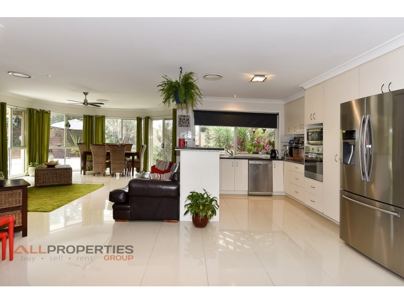 15 Yale Circuit, Forest Lake QLD 4078