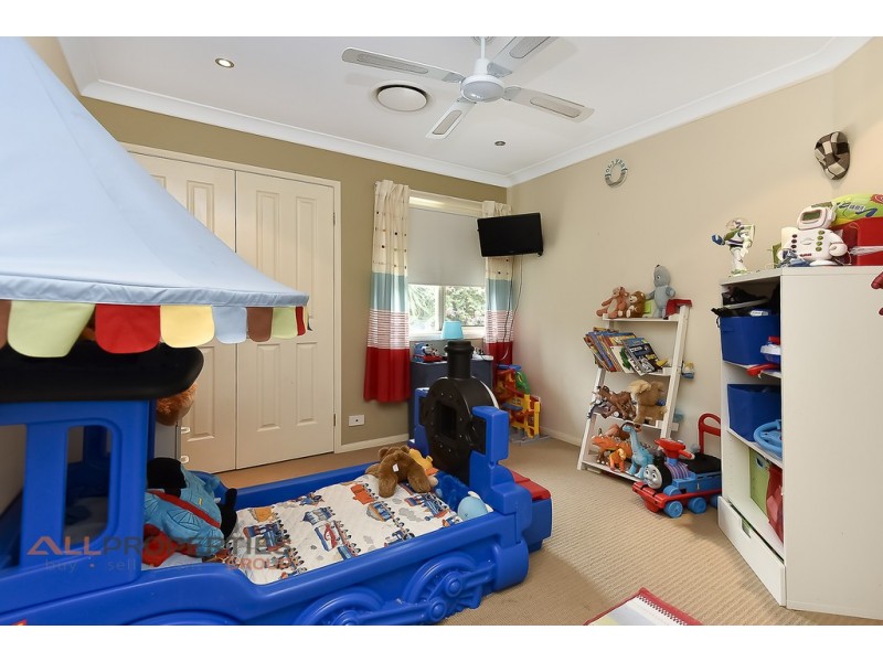 15 Yale Circuit, Forest Lake QLD 4078