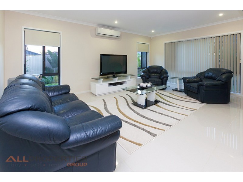 12 Greenvale St, Drewvale QLD 4116