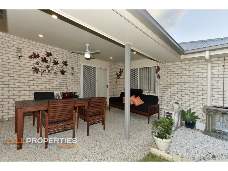 12 Linfield Street, Hillcrest QLD 4118